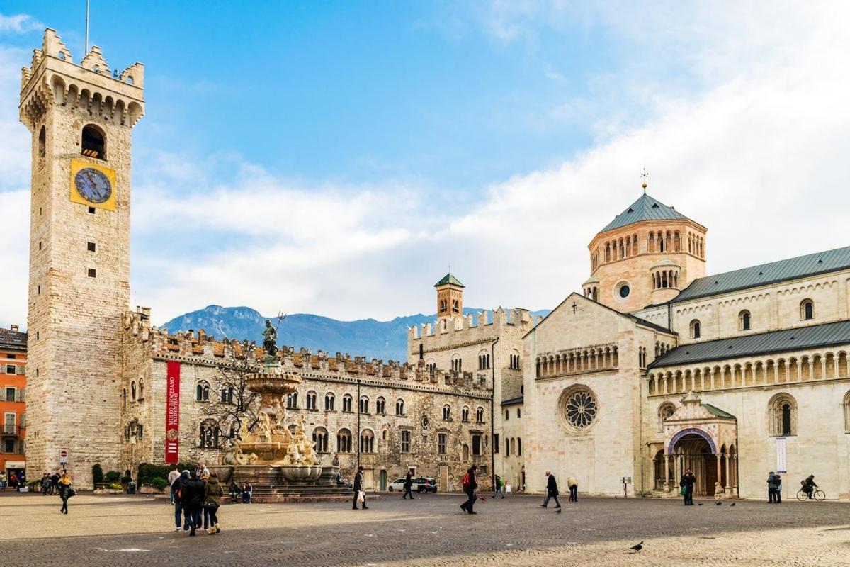 Appartamento Drio Le Mura Trento Exterior photo